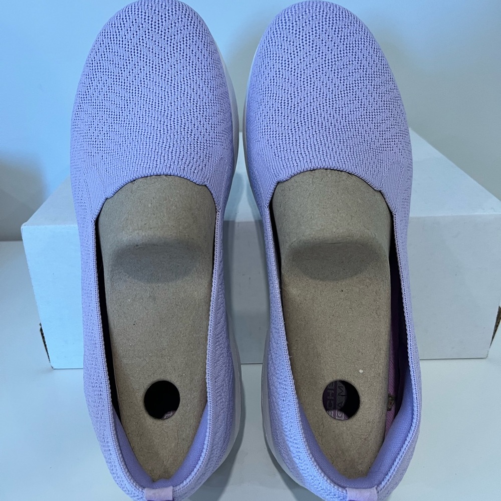 NWT Sketchers Lilac 11 Wide